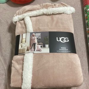 Blush pink Ugg hooded throw